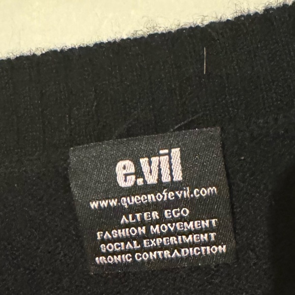 Queen Of Evil Cashmere Sweater L Black Rhinestone Saks Is A Girls Best Friend. - Picture 2 of 3